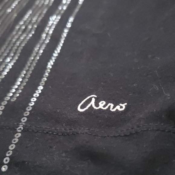Aeropostale Black Short Sleeve Tee with Silver Accents - Picture 4 of 6